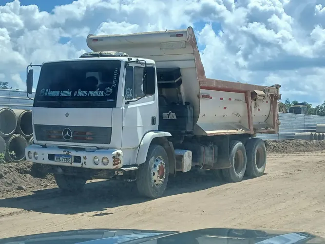 Vendo ou troco cacamba mb 2726