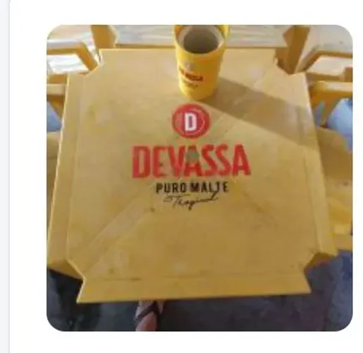 Mesa de bar com 4 cadeiras