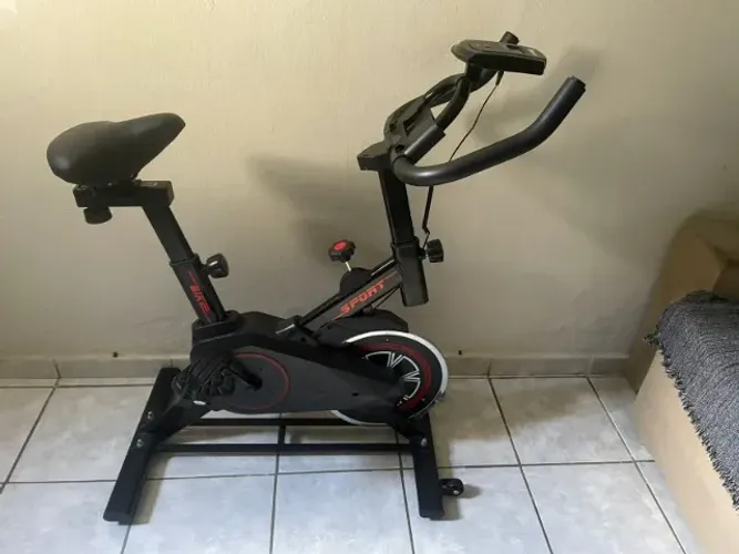 Vende-se Bicicleta Ergométrica