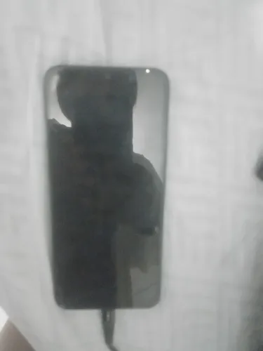 Vende celulares com defeito 