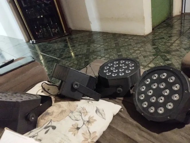 Vendo o kit de 4 estrobos coloridos