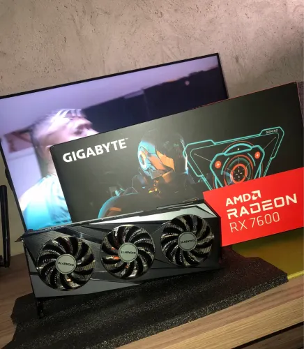 Placa de vídeo RX 7600 Gigabyte Triple Fan OC - 8GB - GDDR6