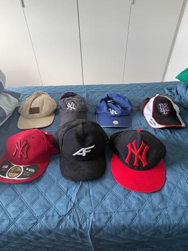 Coleção bonés importados pouquíssimas vezes usado