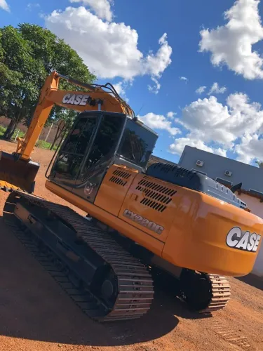 ESCAVADEIRA CASE CX220 2016 (ABAIXOU PREÇO!!)