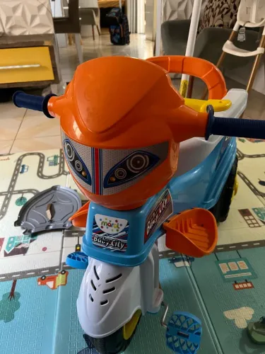 Vendo carrinho de passeio novíssimo