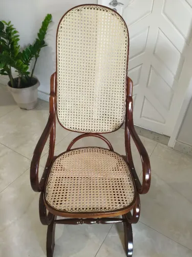 Cadeira de balanço antiga 