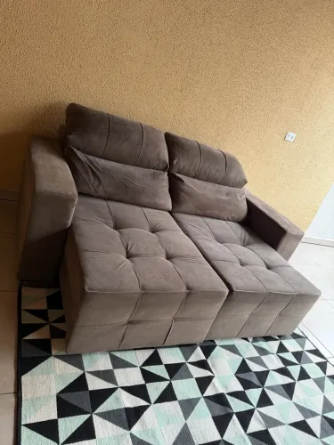 Sofá retrátil e reclinável