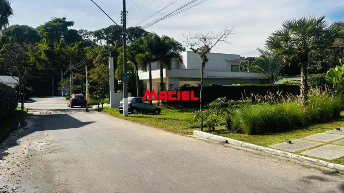 Terreno Alto Padrão, no Condomínio Terras de Santa Clara no Centro de Jacareí SP