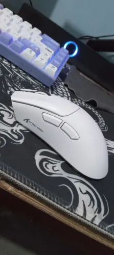 Mouse Atack Shark R1 sem fio e bluetooth