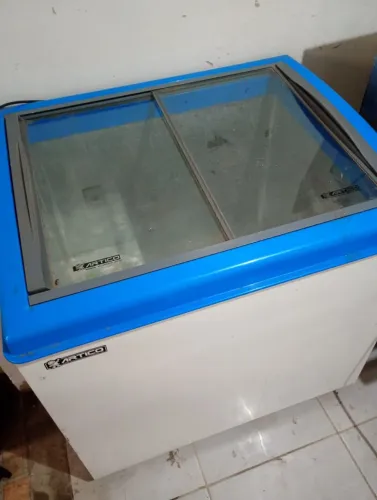 Freezer horizontal 300litros