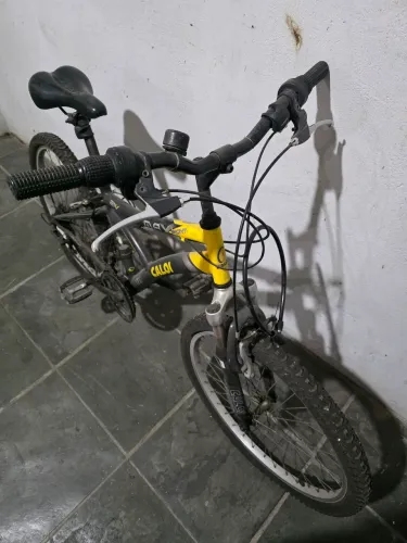 Bicicleta Caloi Junevil aro 21