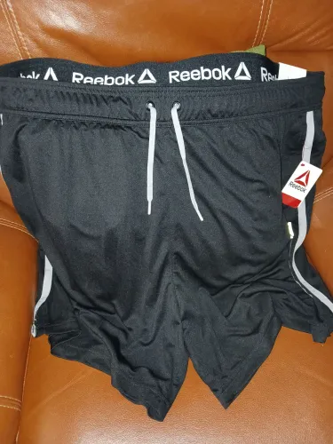 Oportunidade Short REEBOK novo trazido do EUA tam3XL original na etiqueta c/bolso traseiro