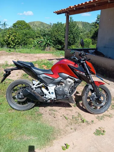 Vendo cb300 F Twister 