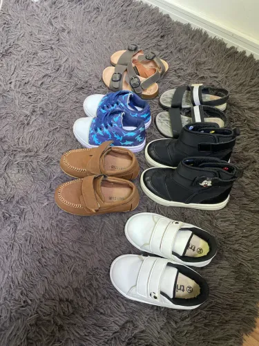 Sapatos / Sandálias