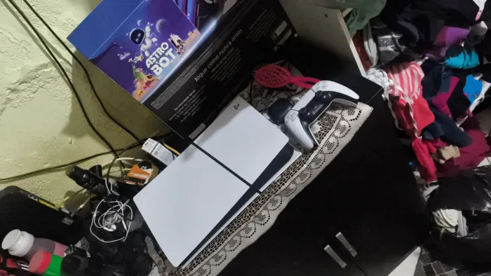 Playstation 5 slim digital c/ nota e caixa zero  aceito troca 