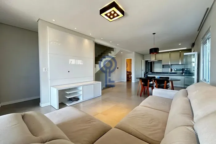 Casa com 4 dormitórios no Centro