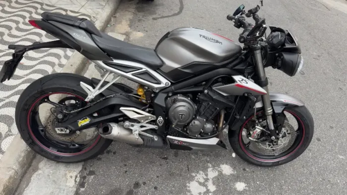 Triumph street triple 765 RS