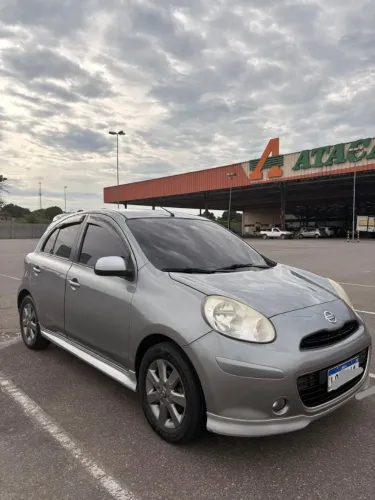 Nissan March SR 1.6 16V Flex Fuel 5P 2014