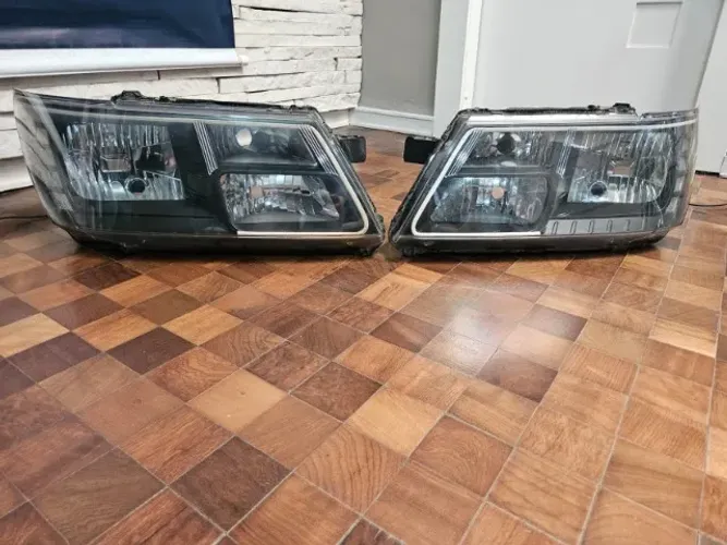PAR de Faróis Dodge Journey e Freemont - Máscara Negra