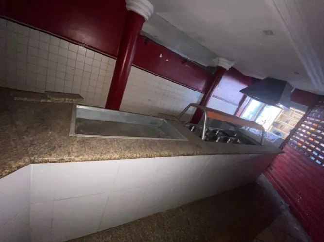 RESTAURANTE NA PRAÇA DE ALIMENTAÇÃO SHOPPING IMBUÍ PLAZA