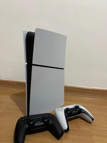 PS5 Slim digital 825 GB