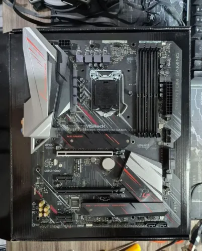 (COM DEFEITO) ASRock B365M Phantom Gaming 4 (COMPLETA NA CAIXA) - LEIA