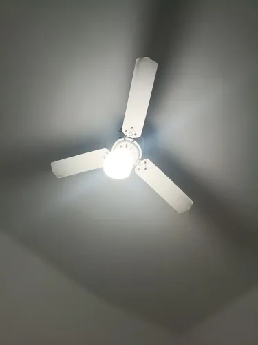 Ventilador de Teto Funcionando Bem