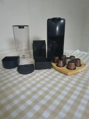 Cafeteira Nespresso essenza mini 220V