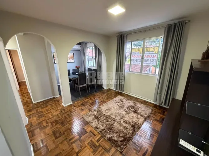 Ótimo apartamento de 2 dormitórios para locação no bairro Trindade!