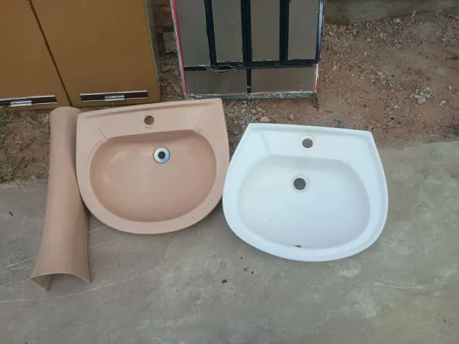 Pias de banheiro 35$ cada ou as duas por 60$