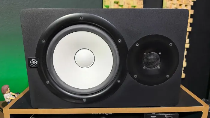 Monitor Yamaha Hs8