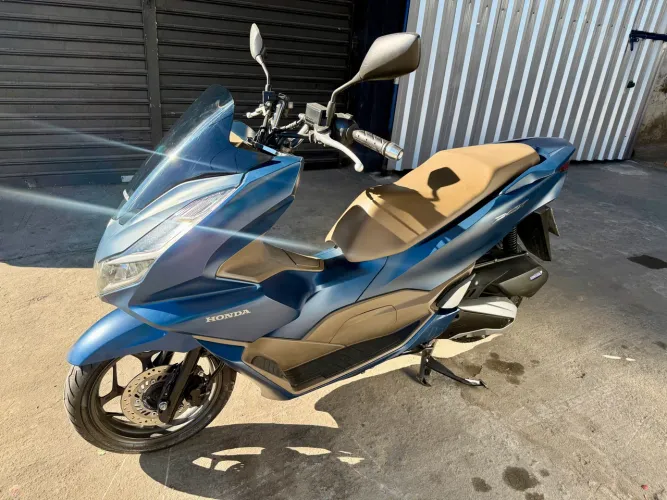 Honda PCX 160 DLX 2023 - Azul Fosco - Único Dono - 14.800km