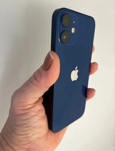 iPhone 12 Troco por outro cel  com volta en dinheiro. Pronto pra uso ! 