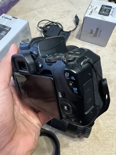 Canon sl3 kit 18-55