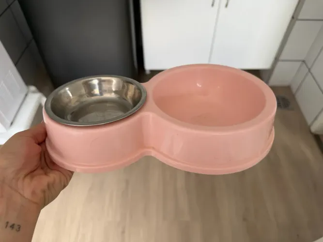 Pote de ração e água para pets