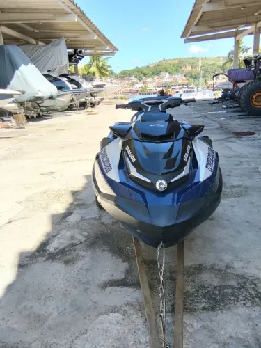 Jetski limited 2023 com 68 horas