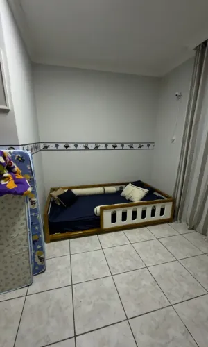 Cama montessoriana