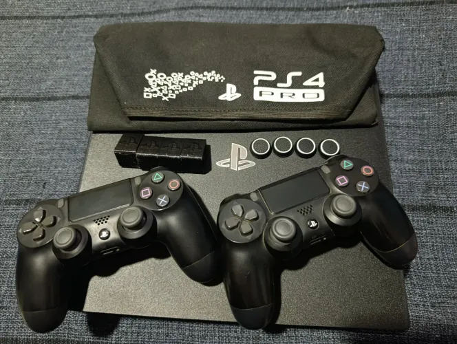 Vendo ou troco PS4 Pro!
