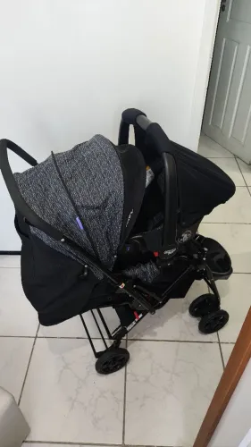 Vendo carrinho de bebê Cosco Travel System Reverse + bebê conforto