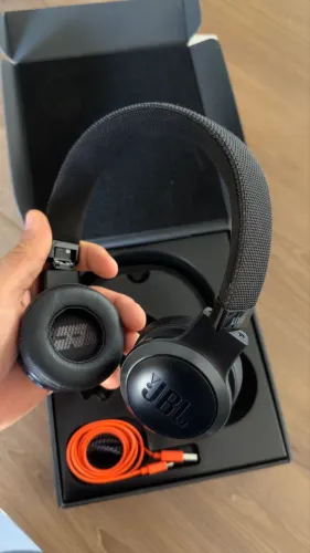 Fone Jbl live 400