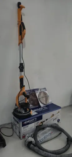 Lixadeira orbital Menegotti MLP 750 C/ Led 220v