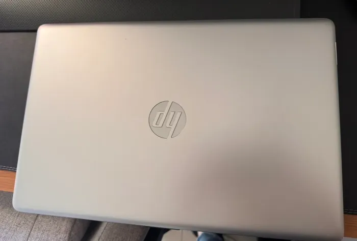 Notebook HP Ryzen 3 | 8GB RAM | 1TB HD | Tela Grande | Ótimo Estado