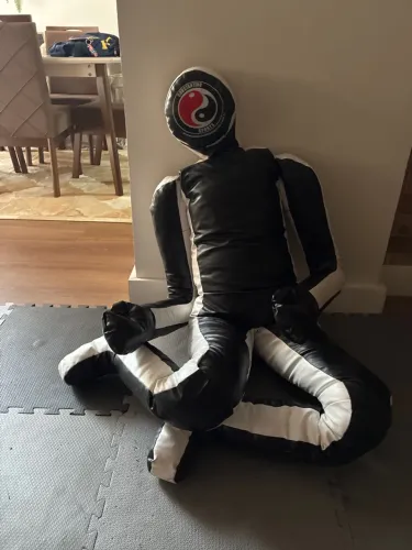 Vendo boneco para treino de Jiu jitsu adulto preenchido 