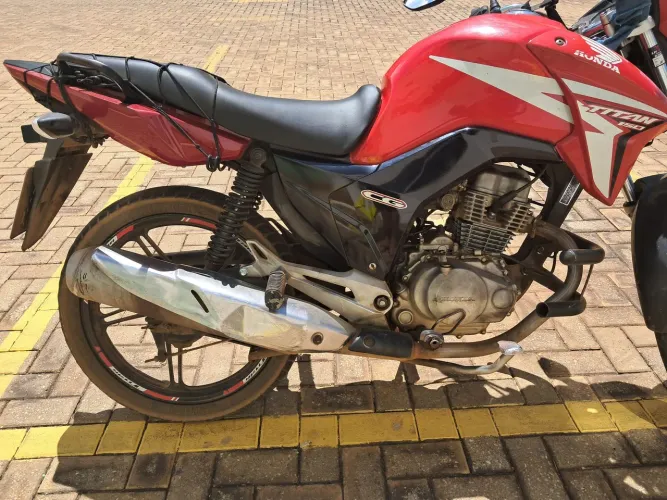Vende-se moto Titan 150 2014