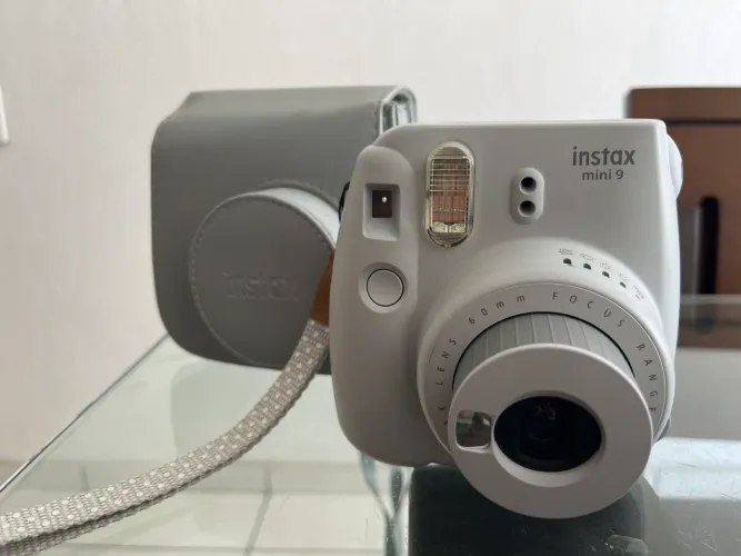 Câmera instax mini 9