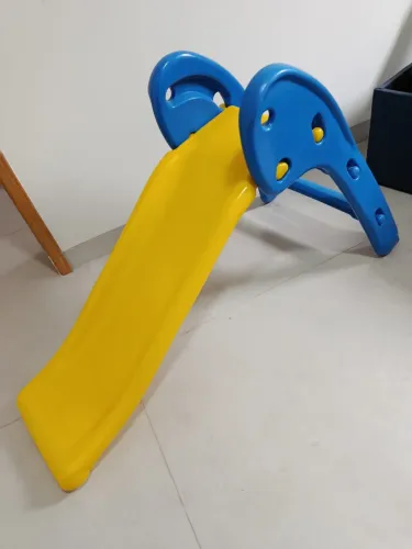 Escorregador infantil 