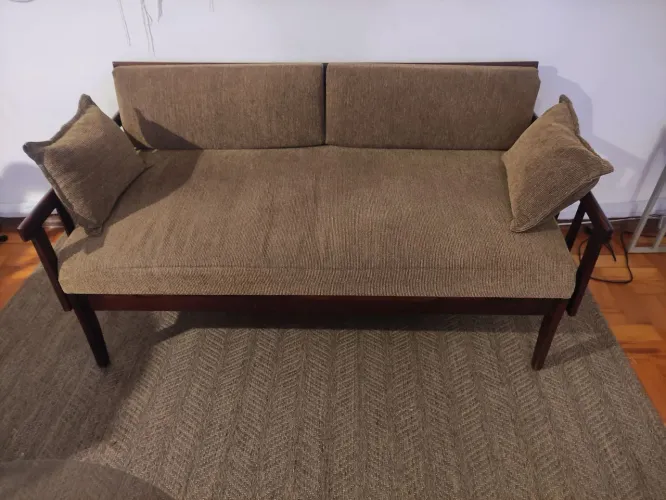Sofá-Cama Gelli Original em Madeira Maciça - Design Brasileiro