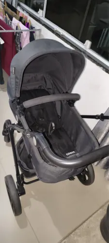 Carinho de bebê cosco