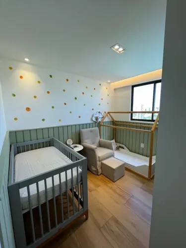Conjunto para quarto de bebê: Berço + Cômoda!