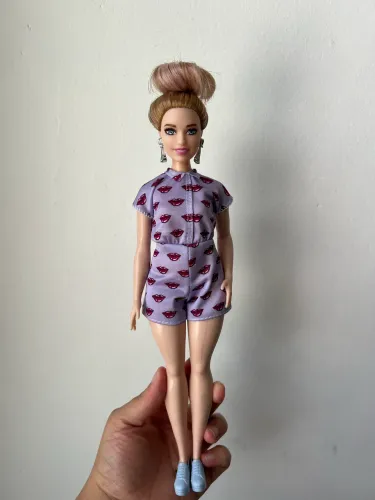 Barbie Fashionistas 75 